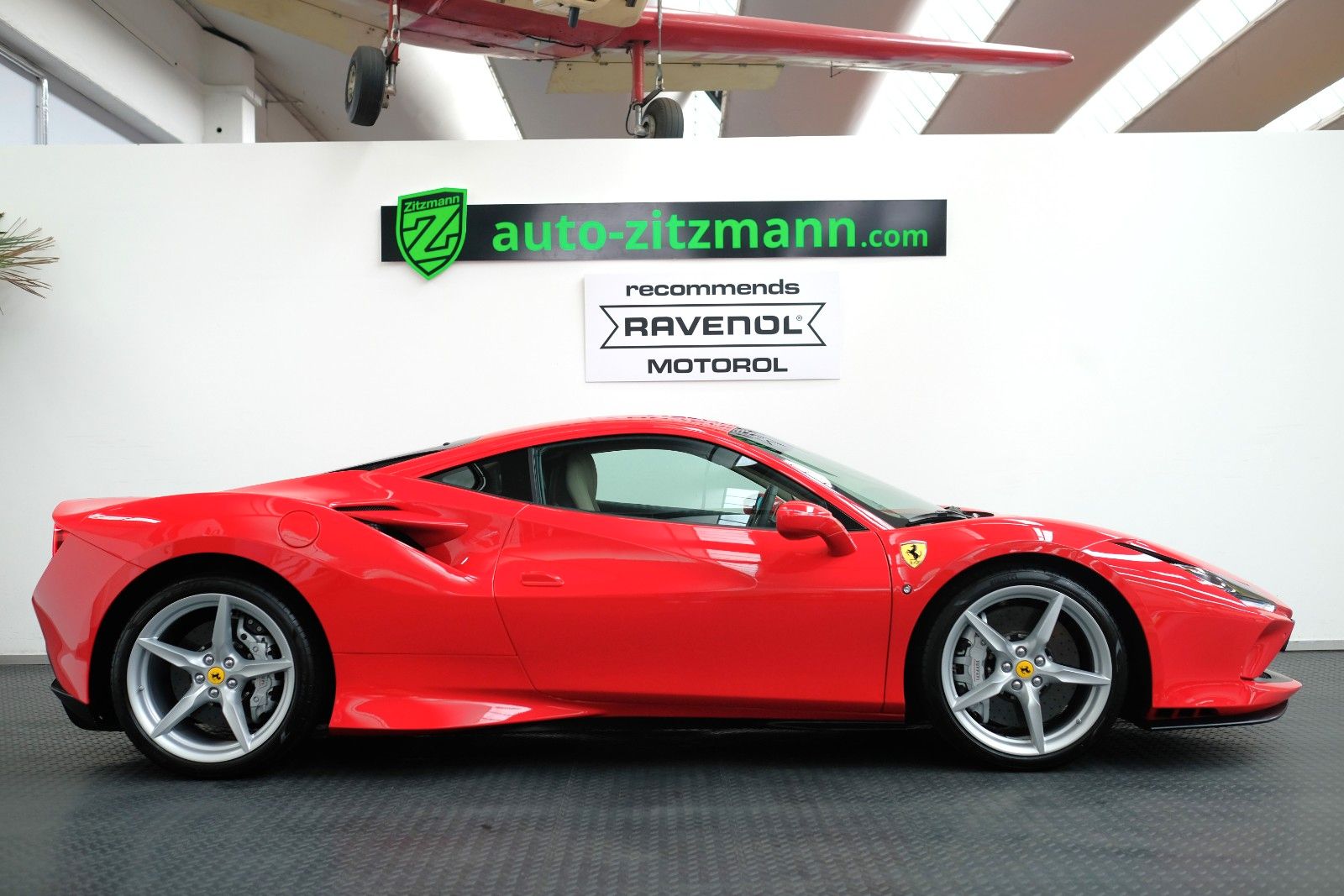 Ferrari F8 Tributo/LIFT/CAMERA/PDC/FULL ELECTRIC SEATS