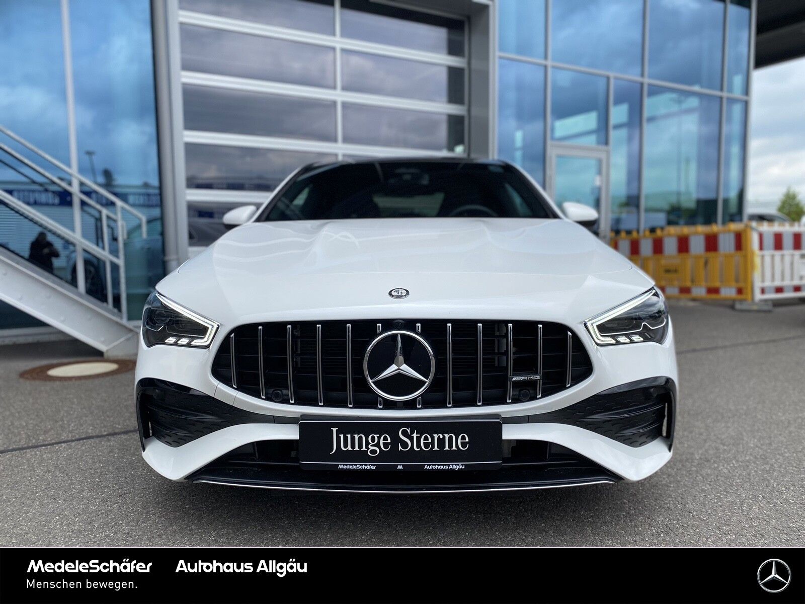 Mercedes-Benz CLA 35 AMG 4M - Samsaru's Car Outlet