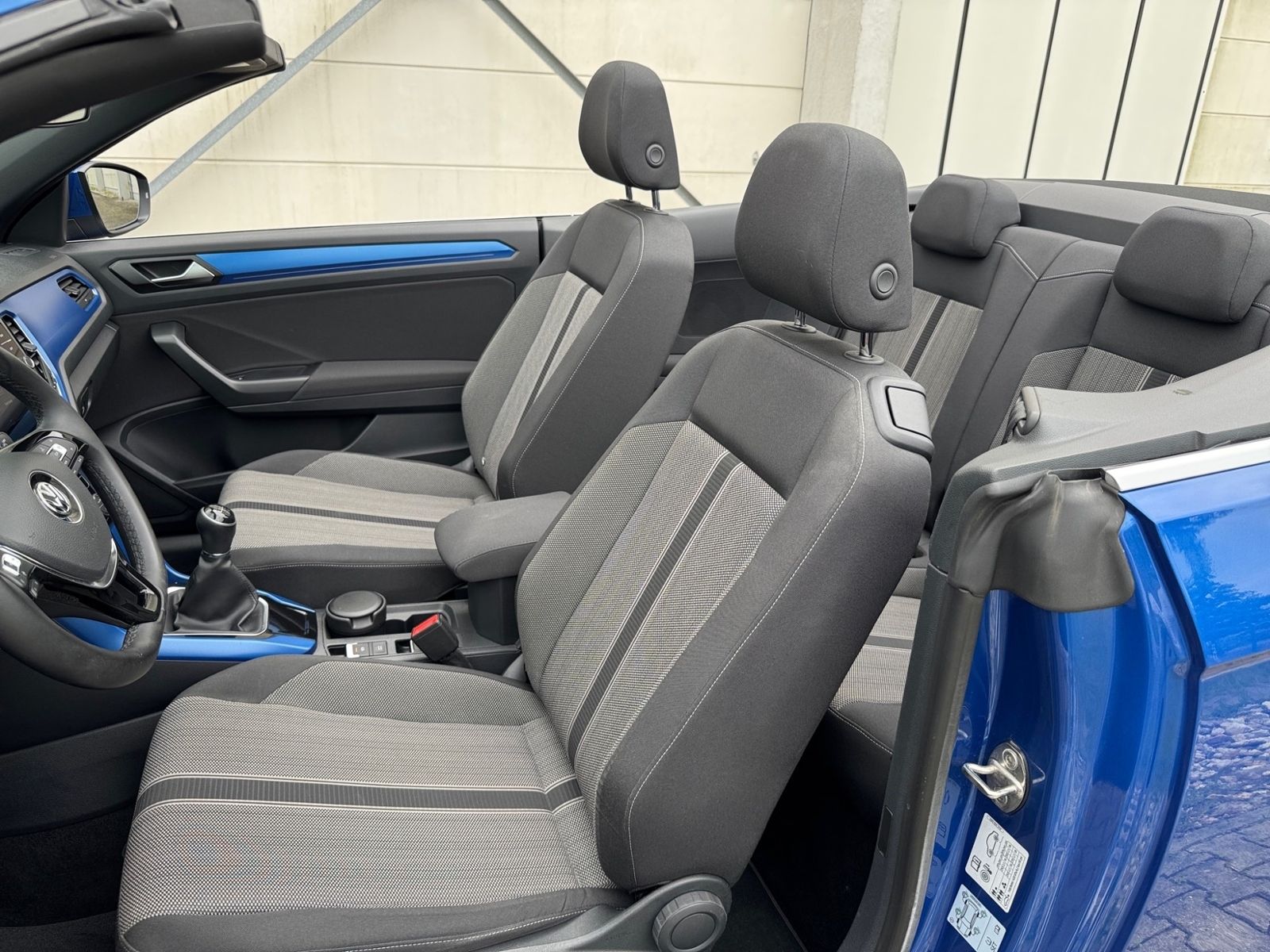Volkswagen T-Roc 1.5 TSI Style - Samsaru's Car Outlet
