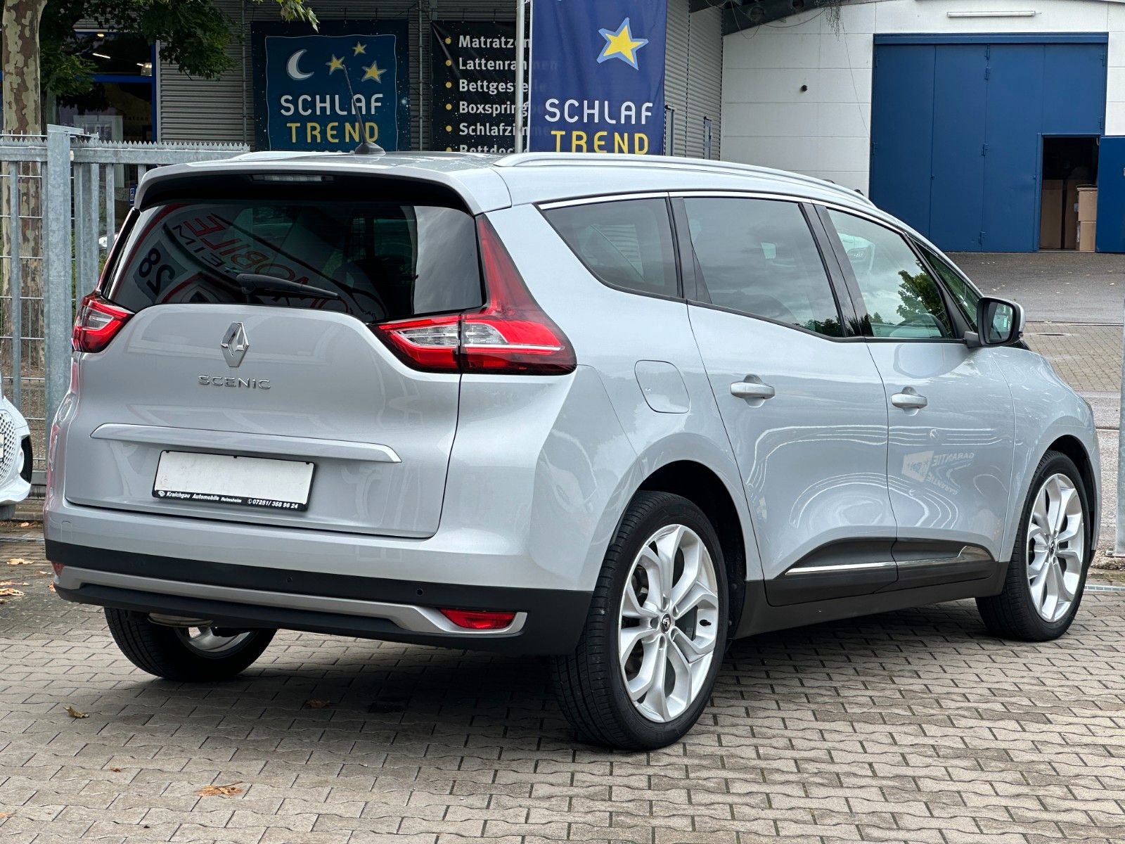 Renault Grand Scenic 160 EDC - Samsaru's Car Outlet