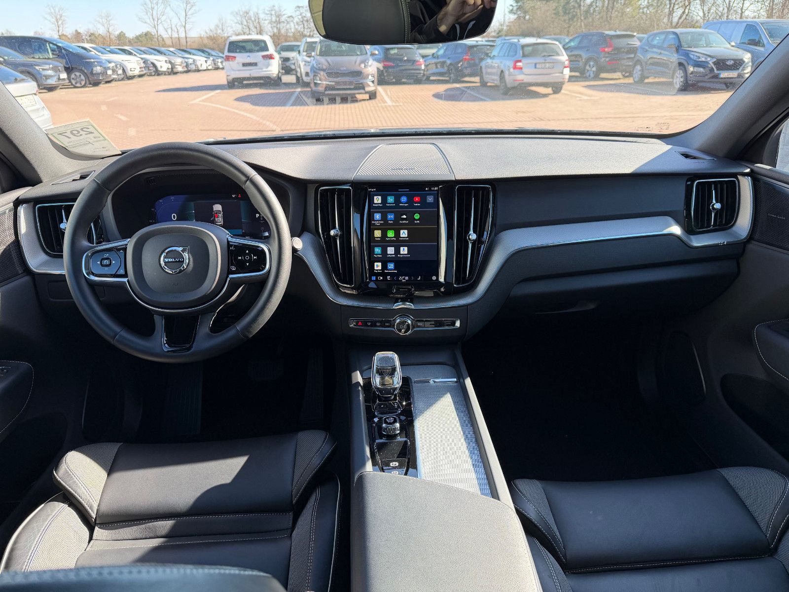 Volvo XC60 B4 B Plus Dark*H&K*360°*PANO*AHK*STHZG*