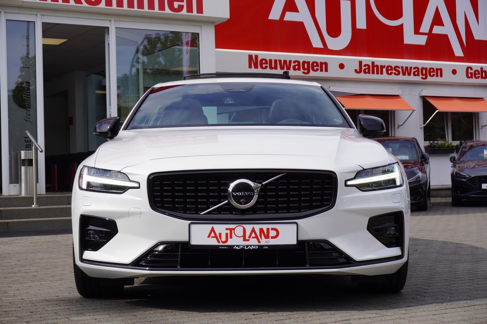 Volvo S60 2.0 M-Hybrid Plus Dark LED Panorama 360° DAB