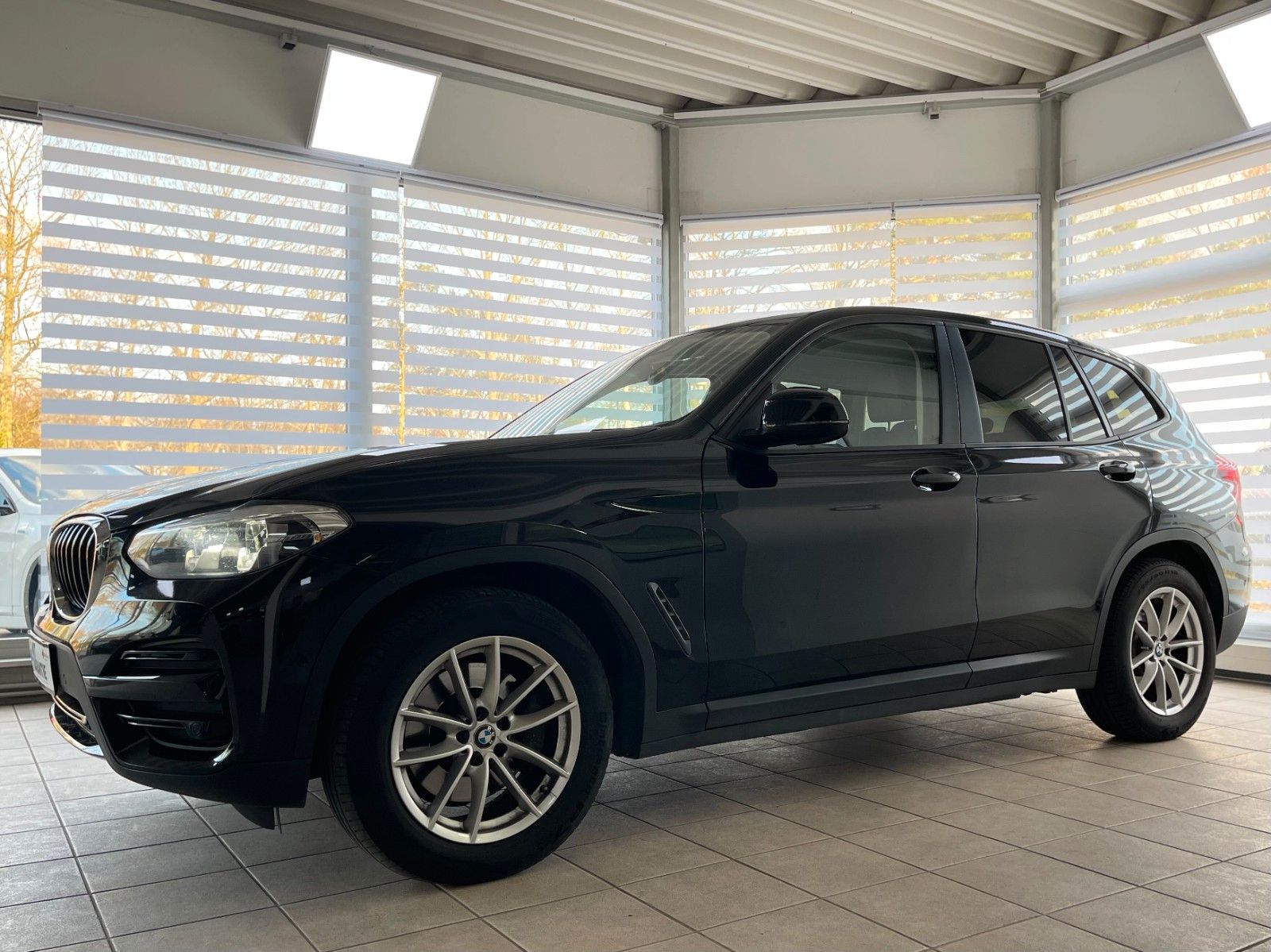BMW X3 xDrive 30d Sport - Samsaru's Car Outlet