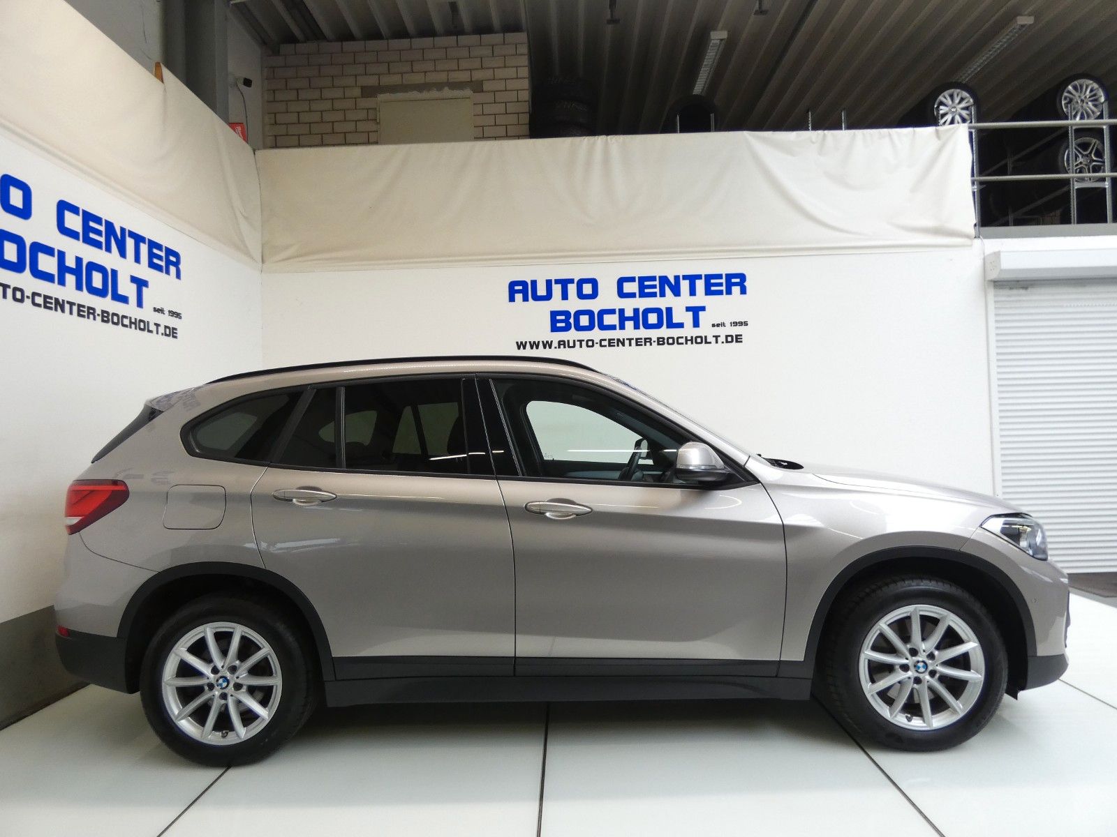 BMW X1 xDrive 25 d Advantage - Samsaru's Car Outlet