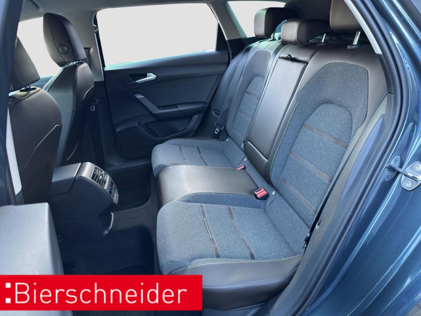 Seat Leon SP 2.0 TDI DSG Xcellence AHK KAMERA LED NAV