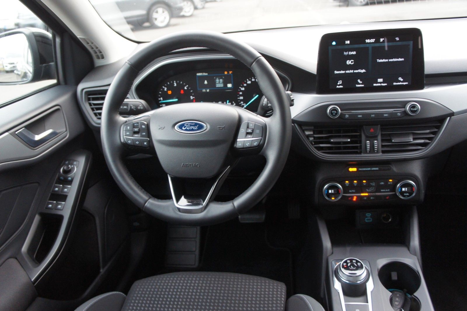 Ford Focus Lim Cool&Connect*ACC*LED*KAM*AGR*BLIS*