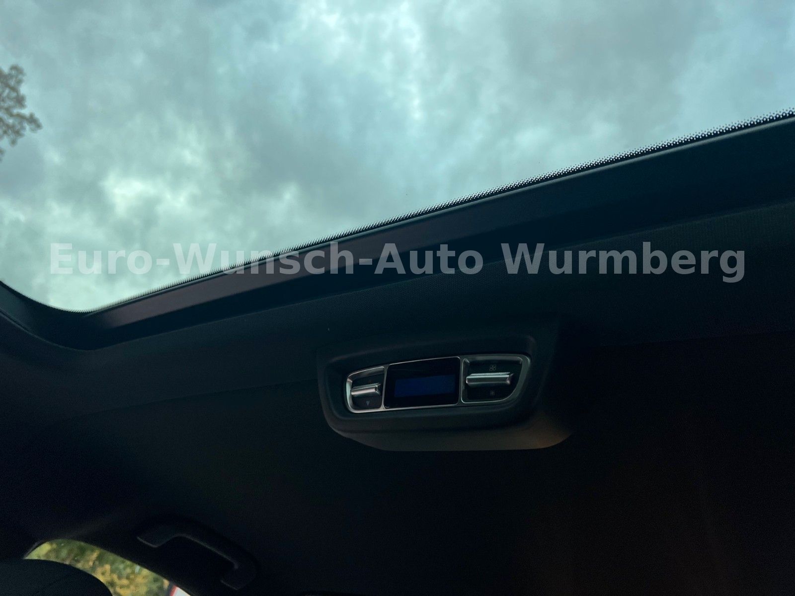 Mercedes-Benz V 250 d Edition - Samsaru's Car Outlet