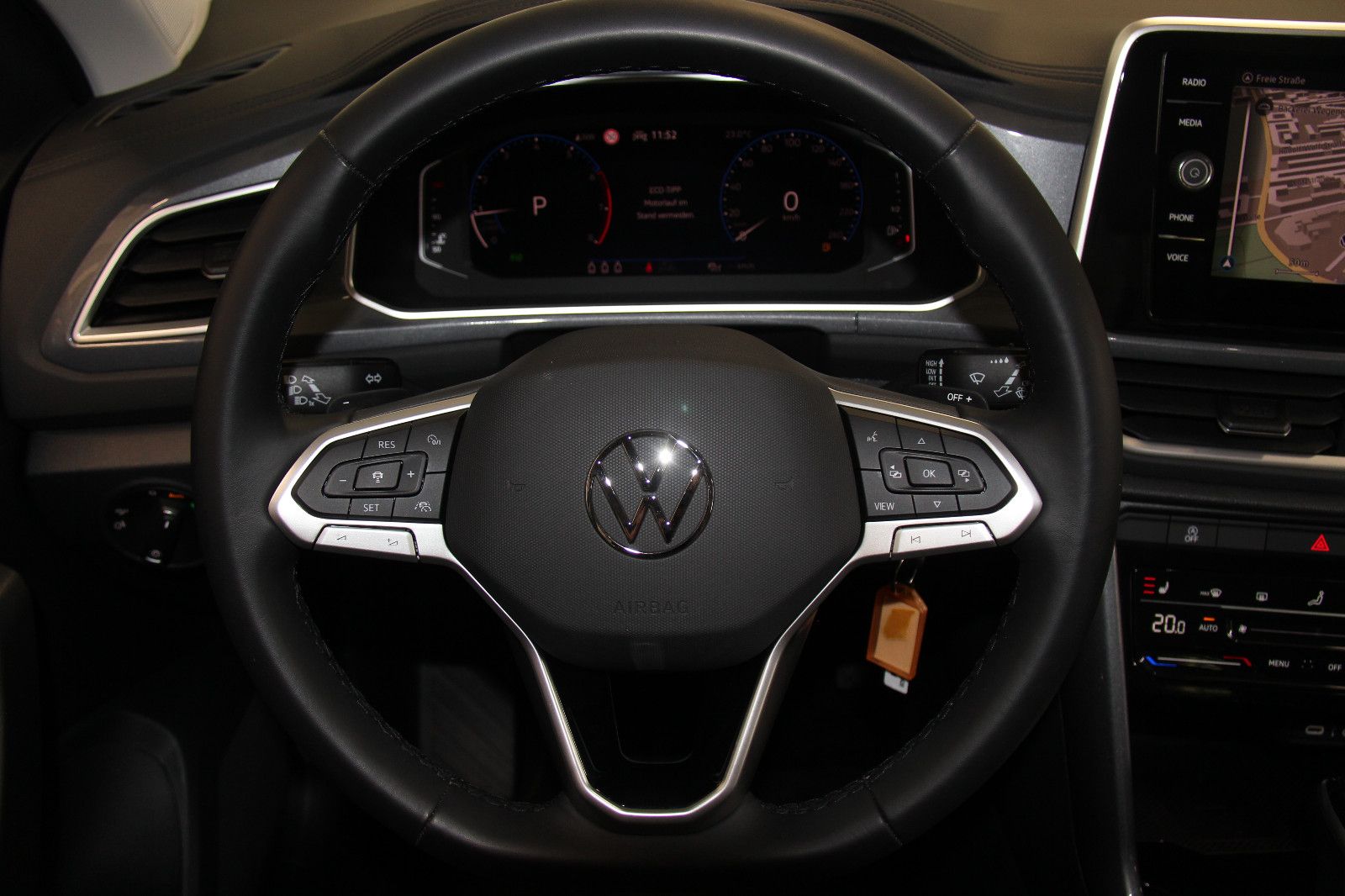 Volkswagen T-Roc Style 1.5 TSI DSG - Samsaru's Car Outlet