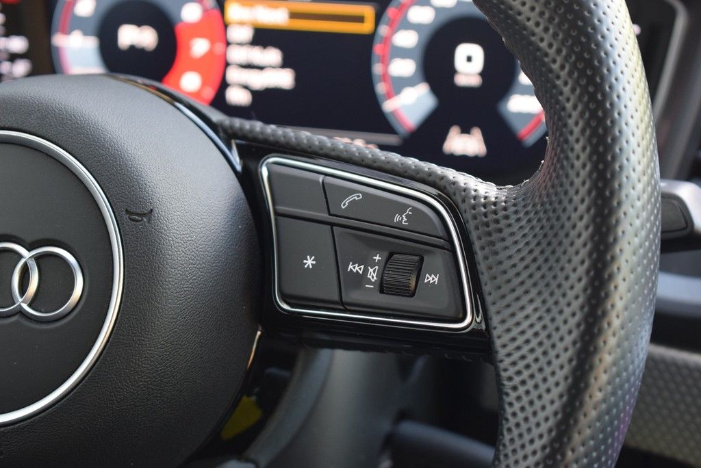 Audi A1 Sportback 30 TFSI S-line - Samsaru's Car Outlet
