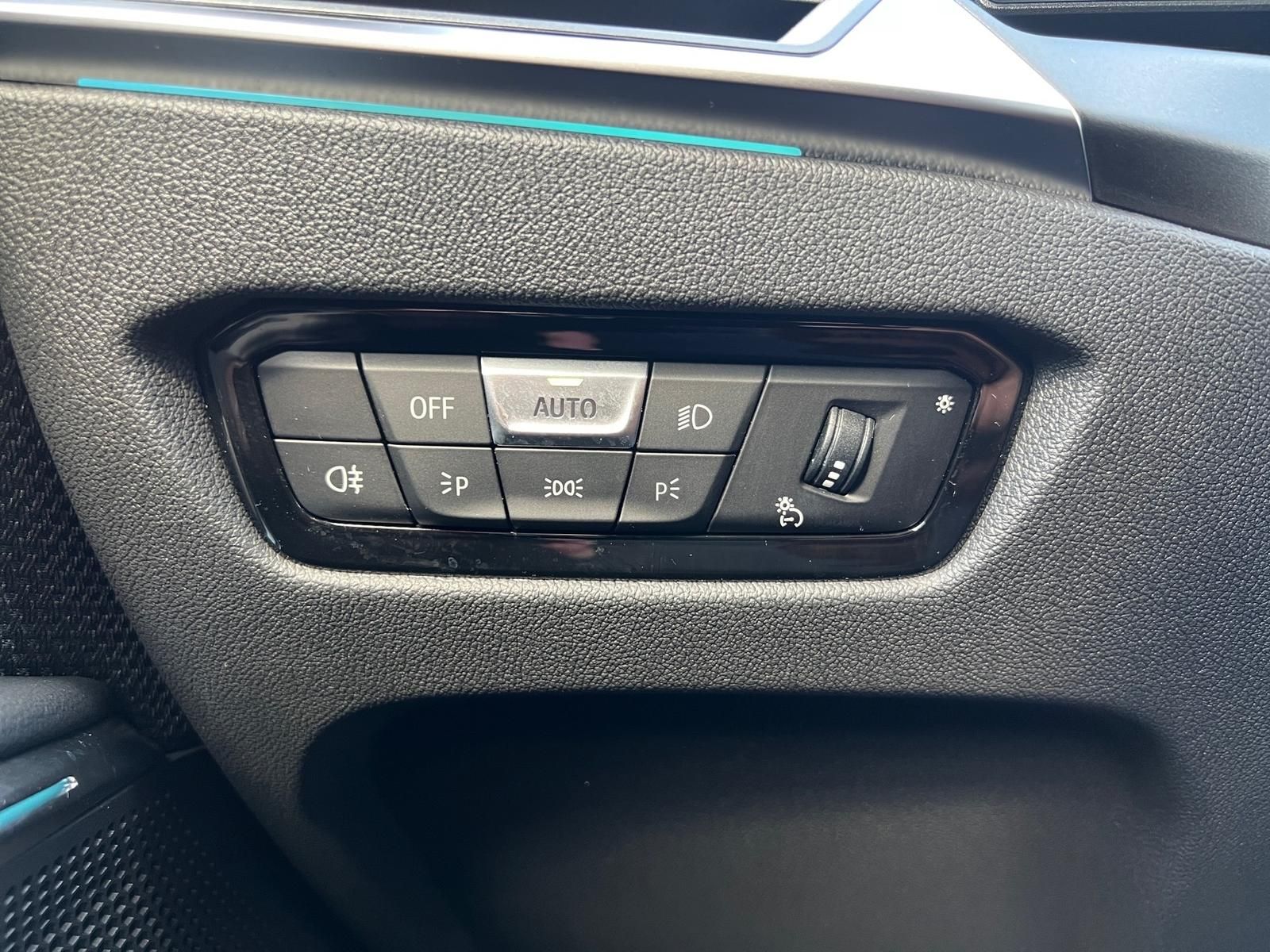 BMW 318d Touring AHK/LED/DAB/LiveCockpit/Innovation