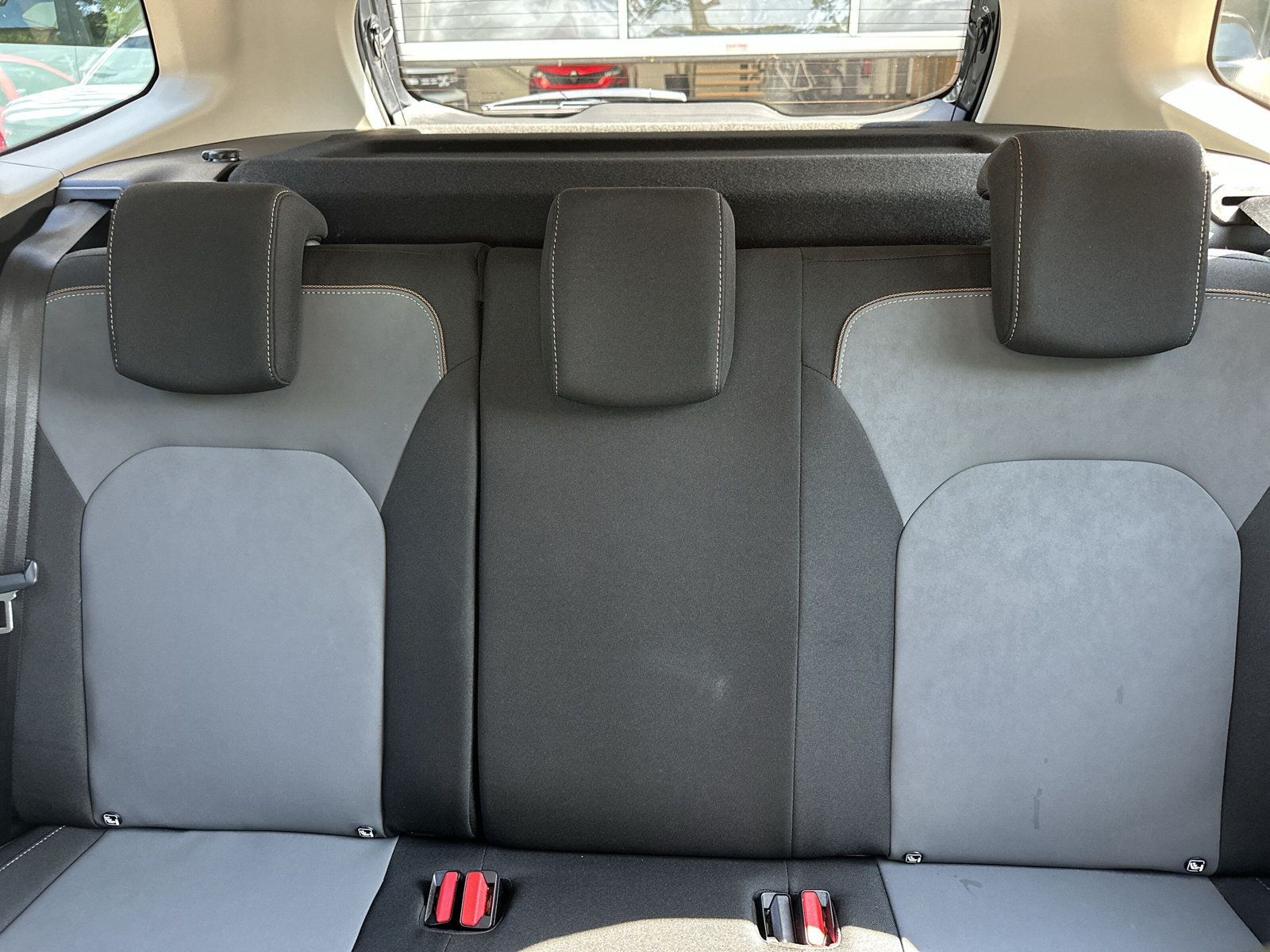 Dacia Duster Extreme 2WD 1.3 TCe 150 - Samsaru's Car Outlet
