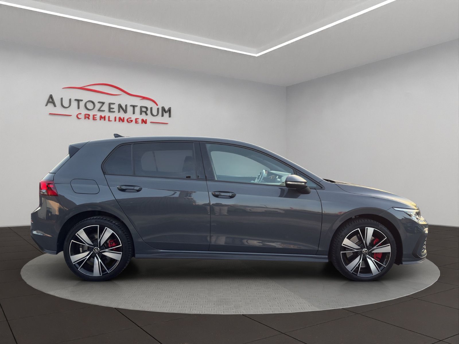 Volkswagen Golf VIII 1.4 TSI GTE DSG - Samsaru's Car Outlet