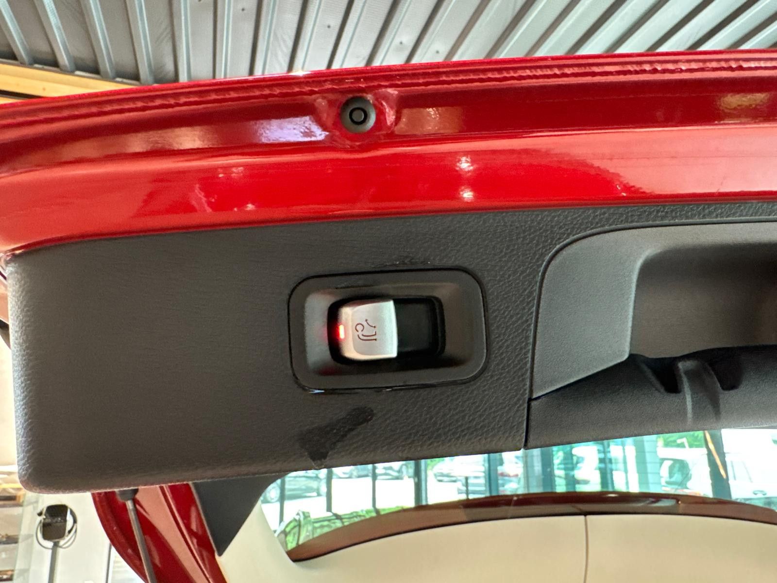 Mercedes-Benz GLC 300 e 4M - Samsaru's Car Outlet