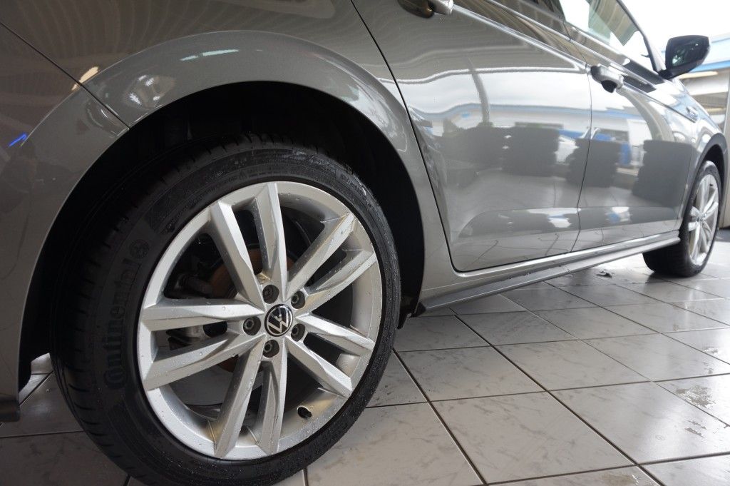 Volkswagen POLO 1,5 TSI HIGHLINE DSG R-LINE KAMERA ACC NAVI