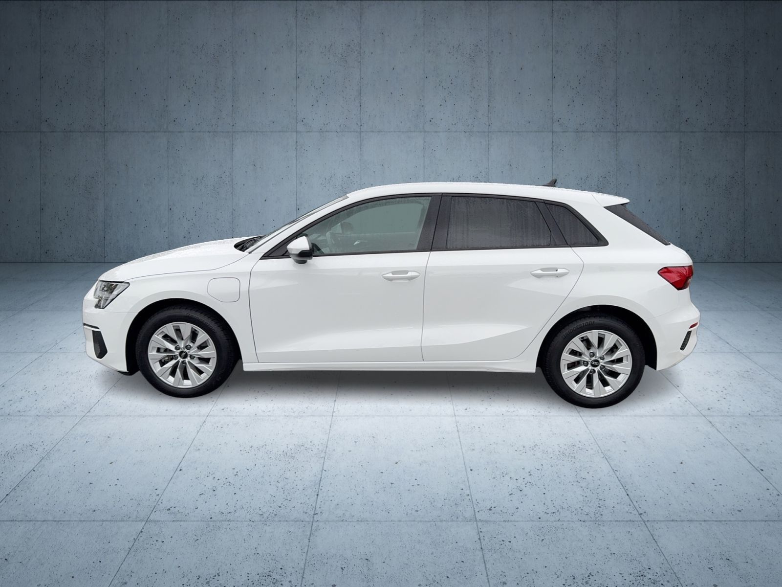 Audi A3 Sportback 40 TFSI e MMI/ASI/SHZ/EPH/17"/Tempo