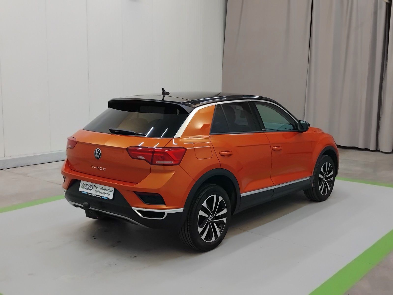 Volkswagen T-Roc 1.5 TSI United - Samsaru's Car Outlet