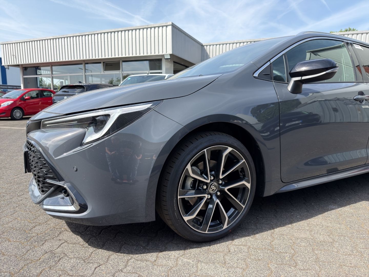 Toyota Corolla Touring Sports Hybrid Lounge 18''ALU+MAT