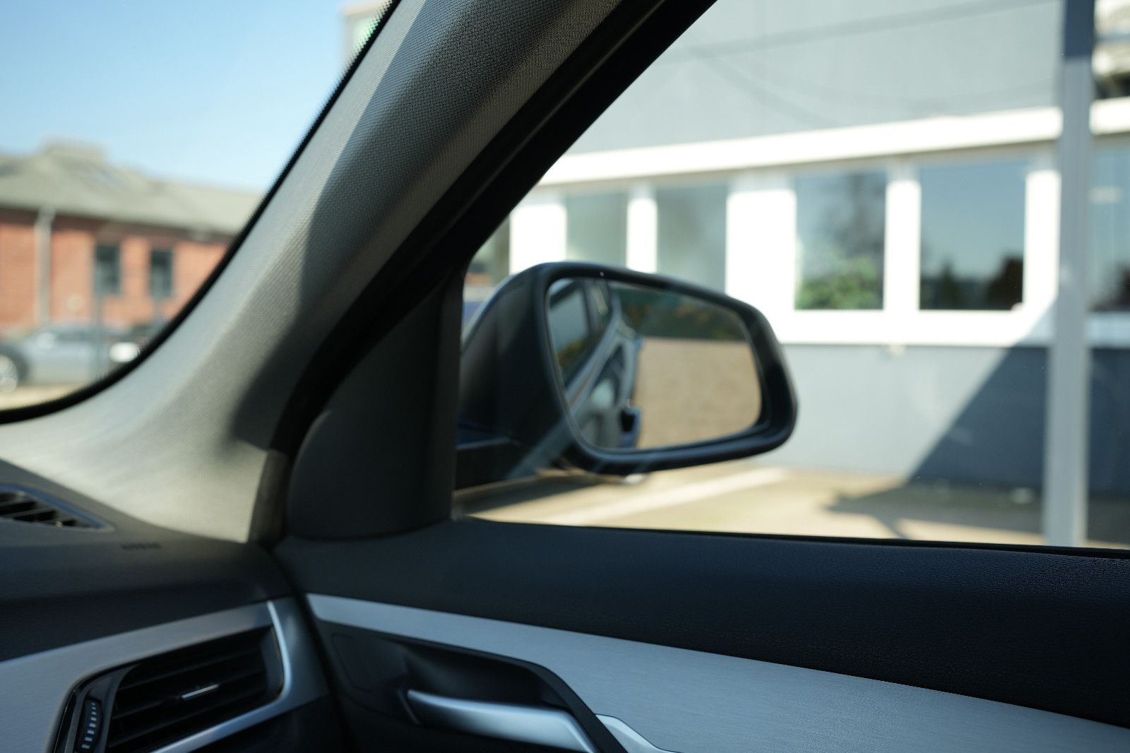 BMW X1 25e xDrive Advantage - Samsaru's Car Outlet