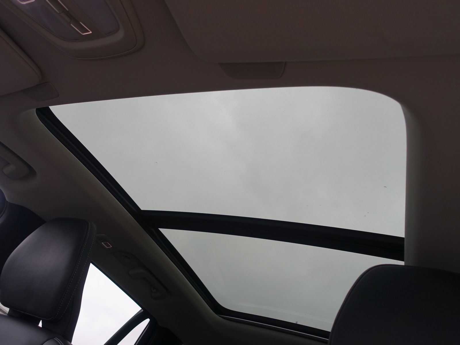 Volvo XC90 Plus Dark T8 AWD Plug-in Hybrid//B&W/AHK