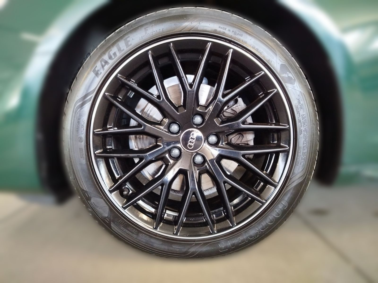 Audi A4 Avant 35 TDI S tronic advanced - Samsaru's Car Outlet