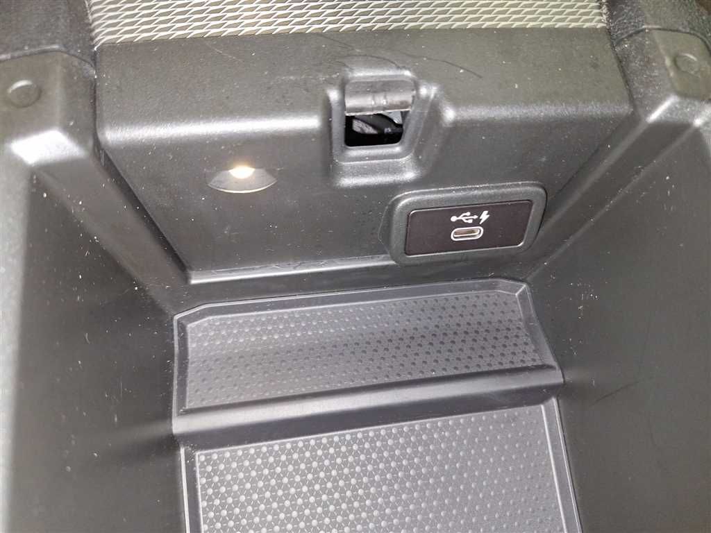 BMW 320d Touring M Sport Steptronic - Samsaru's Car Outlet