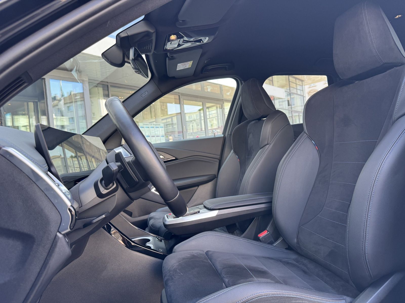 BMW X1 xDrive23i M Sport - Samsaru's Car Outlet