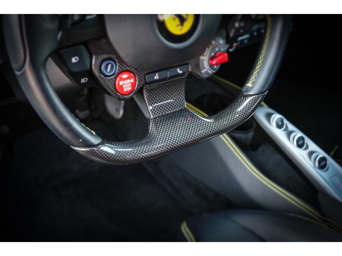 Ferrari F8 Tributo - Samsaru's Car Outlet