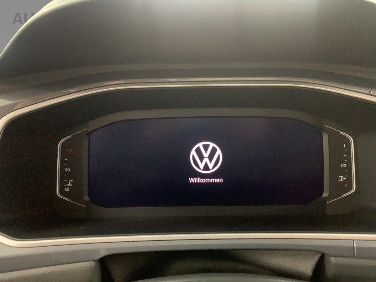 Volkswagen T-Roc 1.0 TSI Style - Samsaru's Car Outlet