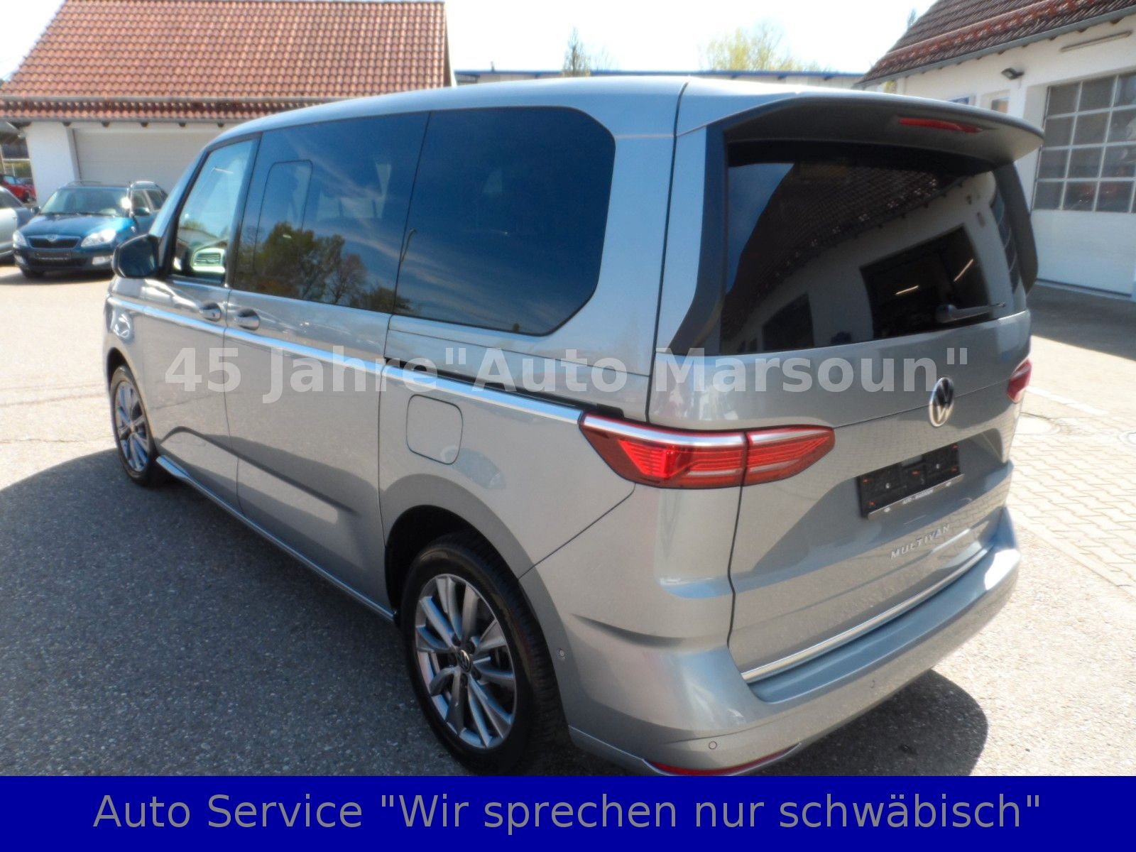 Volkswagen T7 Multivan Style - Samsaru's Car Outlet