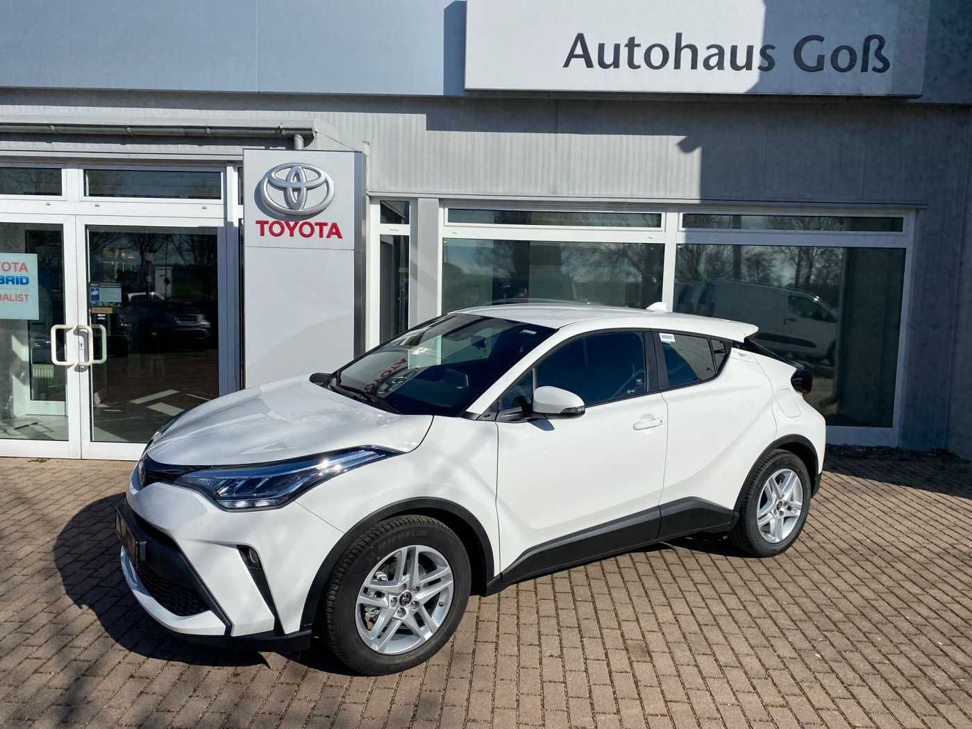 Toyota C-HR 1.8 Hybrid Flow - Samsaru's Car Outlet
