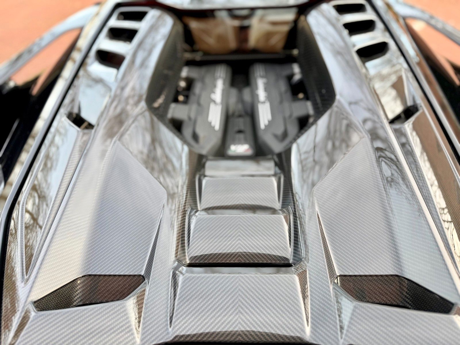 Lamborghini Revuelto V12 MY26/Carbon/PassengerDis/CorsaTex