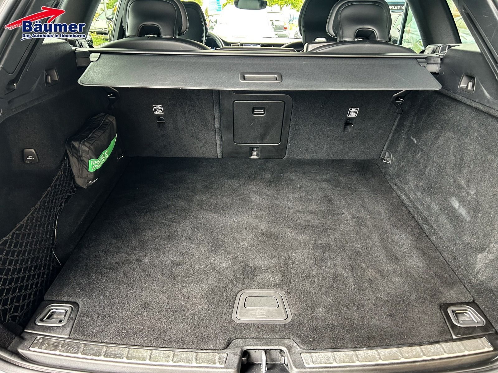 Volvo XC60 B4 Mild-Hybr. AWD Plus Dark Geartronic +AHK