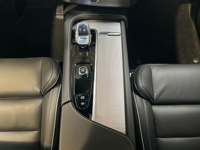Volvo XC90 Plus Dark T8 PHEV AWD 7-Sitzer Luft-FW 360°