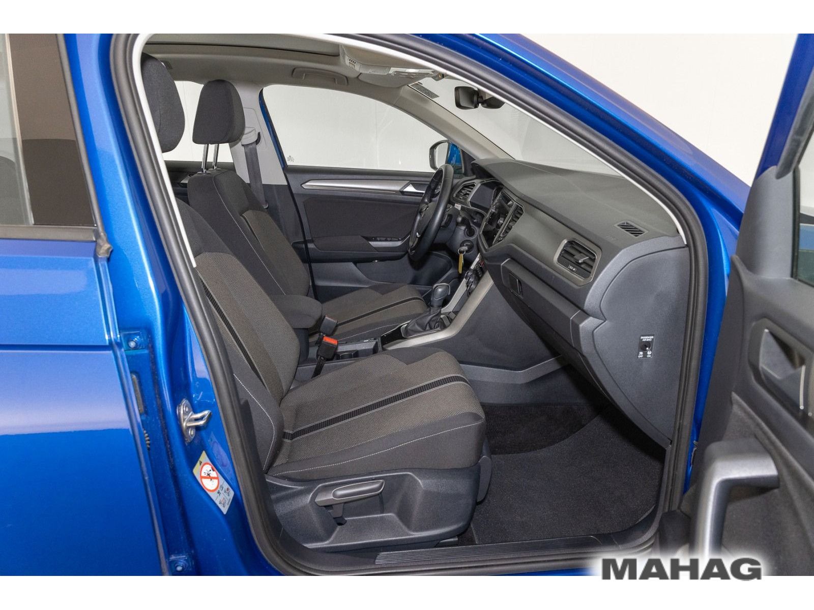 Volkswagen T-ROC 1.5 TSI STYLE - Samsaru's Car Outlet