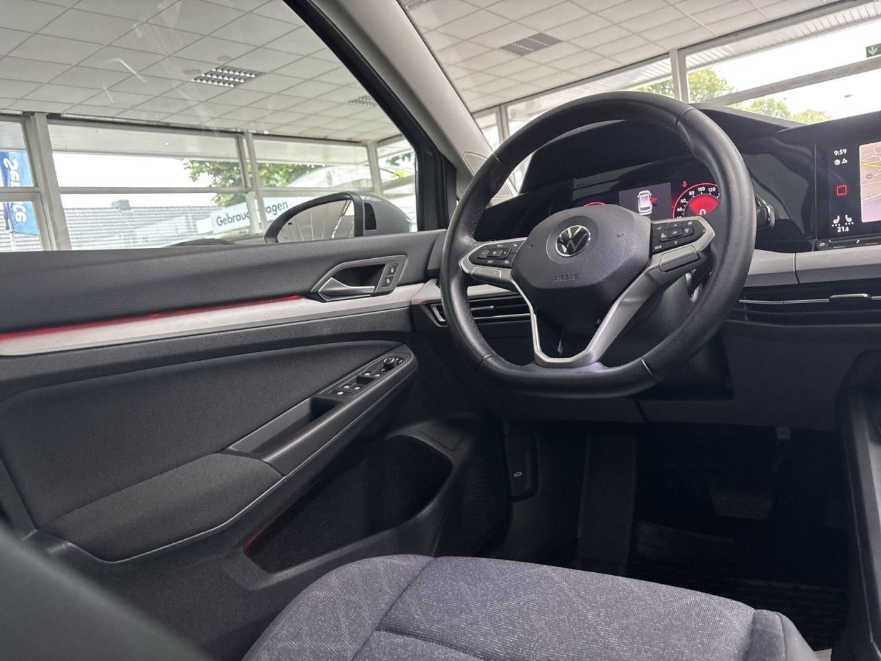 Volkswagen Golf Variant 1.0 eTSI Life - Samsaru's Car Outlet