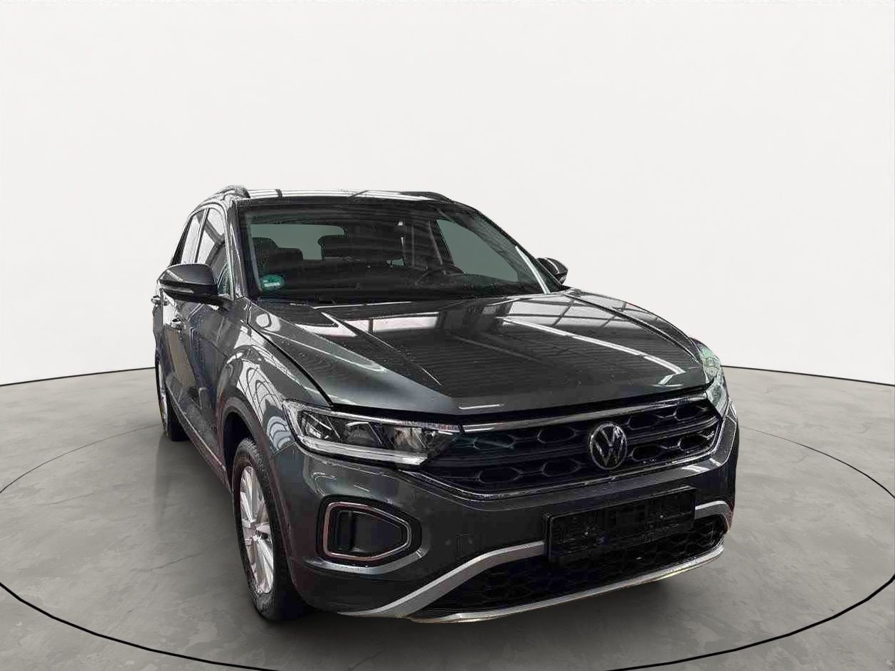 Volkswagen T-Roc 1.0 TSI Life - Samsaru's Car Outlet