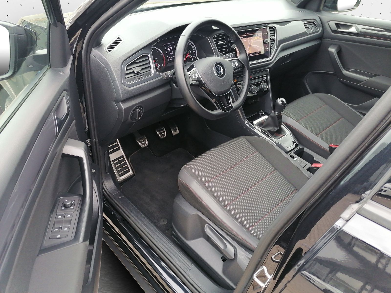 Volkswagen T-ROC Sport TSI - Samsaru's Car Outlet