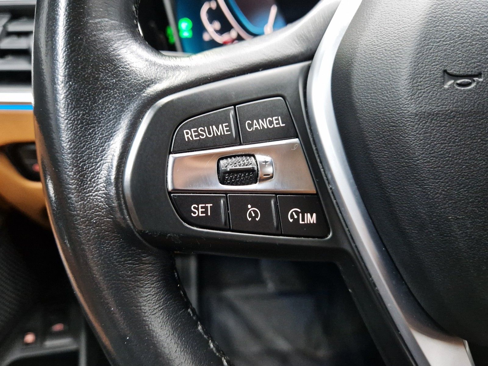 BMW 330 e Sport Line - Samsaru's Car Outlet