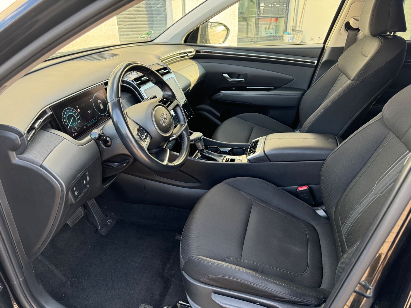 Hyundai Tucson Select Mild-Hybrid 2WD - Samsaru's Car Outlet