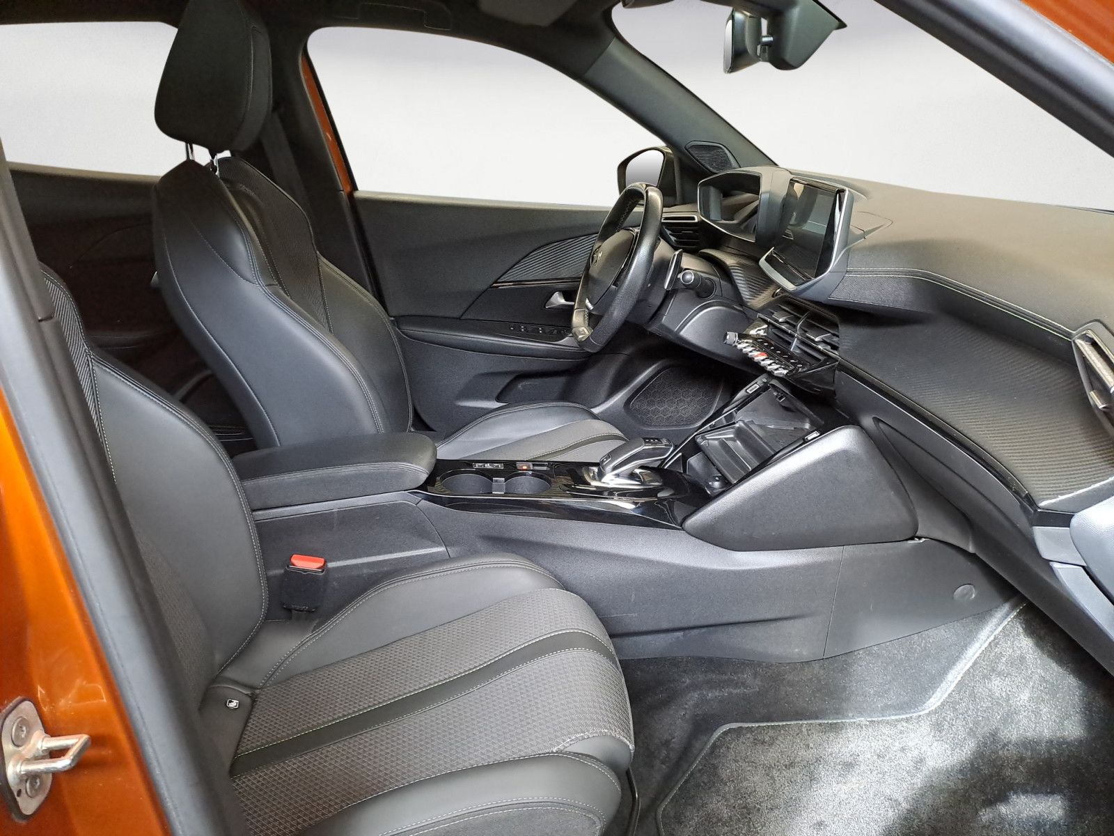 Peugeot 2008 BlueHDi 130 Allure GT-Line - Samsaru's Car Outlet