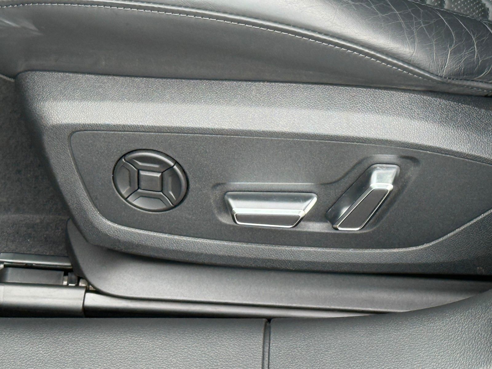 Audi RS 6 Avant 4.0 TFSI quattro PANO KERAMIK MWST.