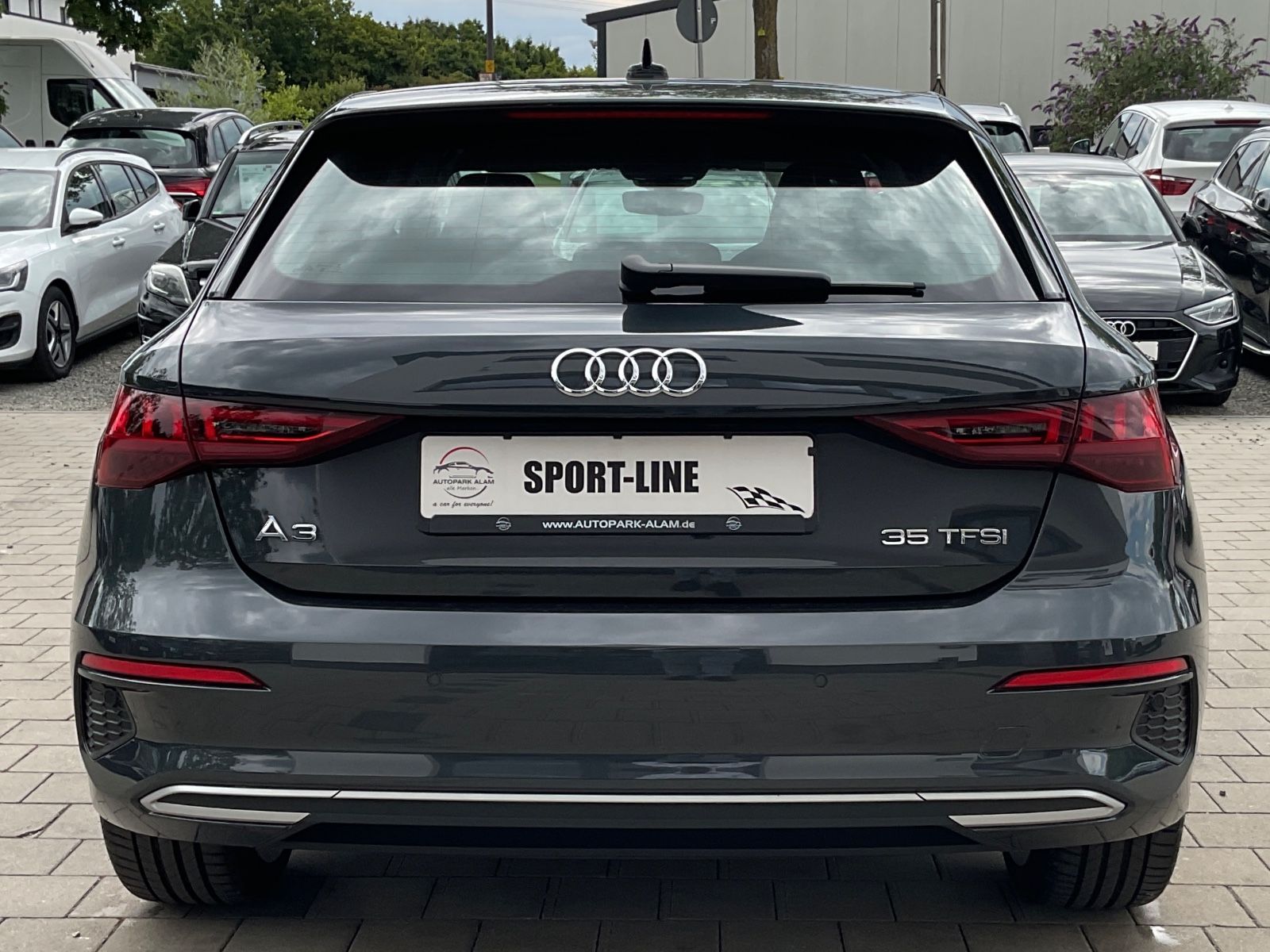 Audi A3 Sportback 35 TFSI advanced - Samsaru's Car Outlet