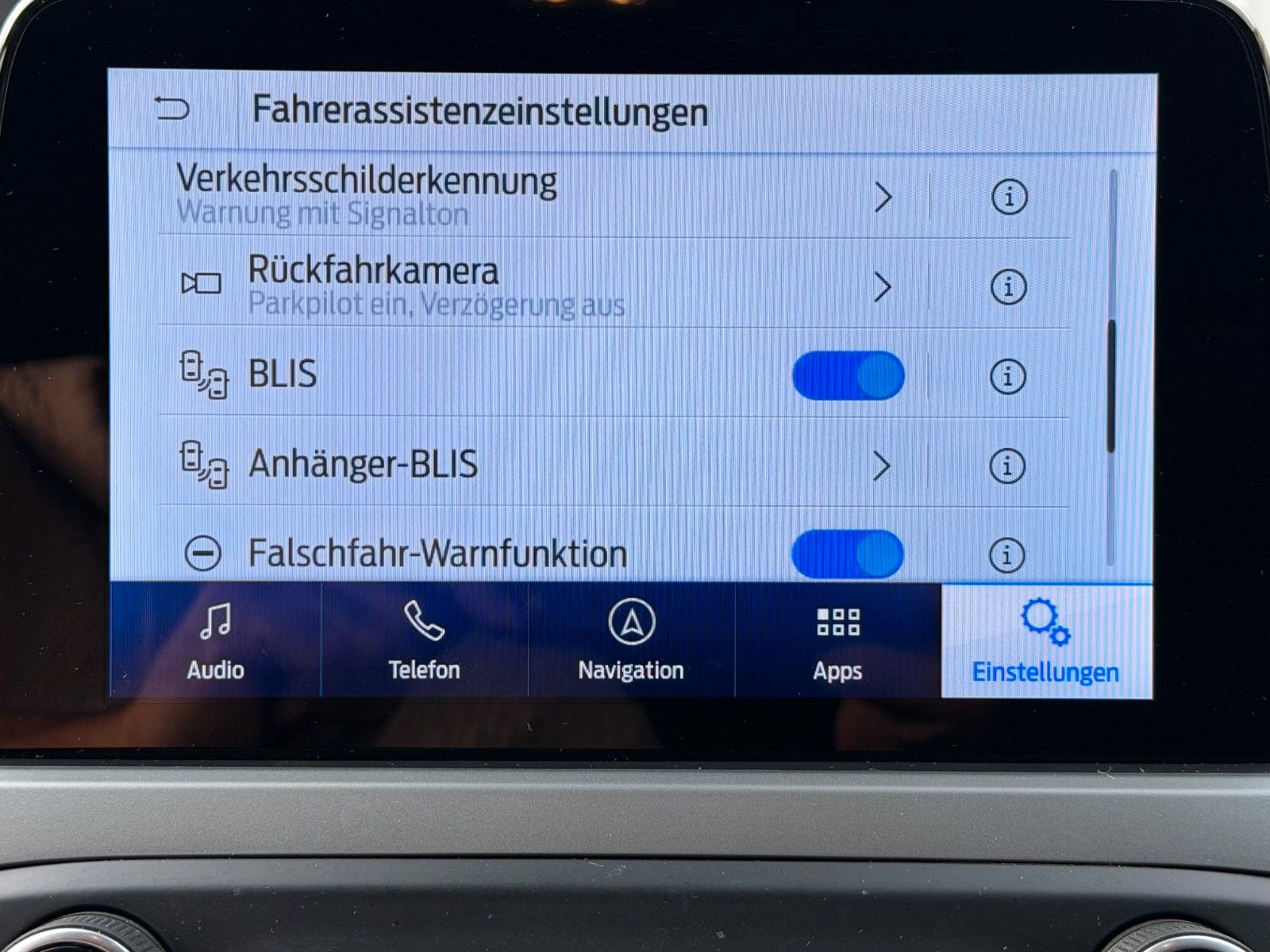 Ford Focus Turnier Cool & Connect*Autom*LED*AHK*Face