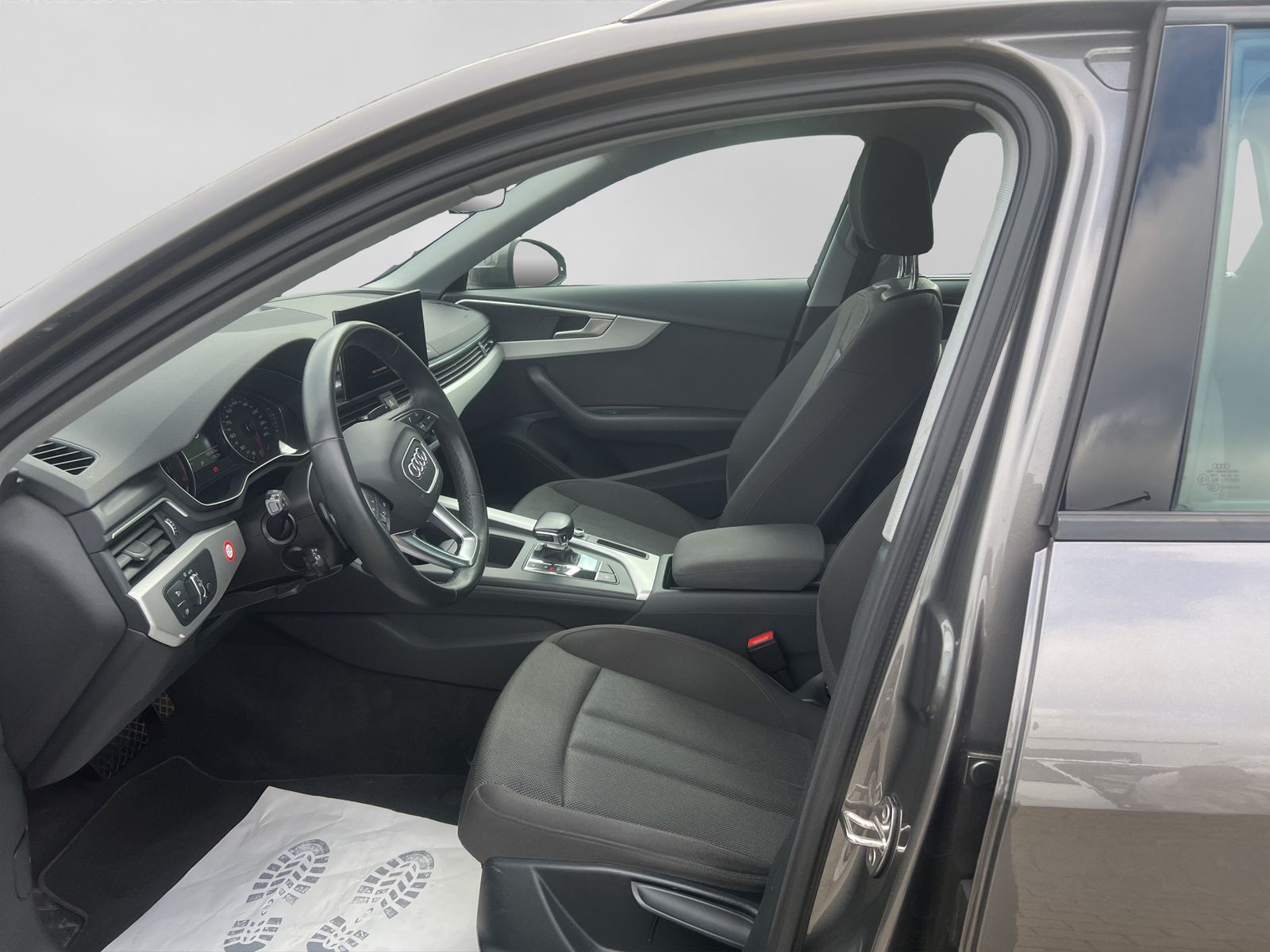 Audi A4 Avant 35 2.0 TDI - Samsaru's Car Outlet