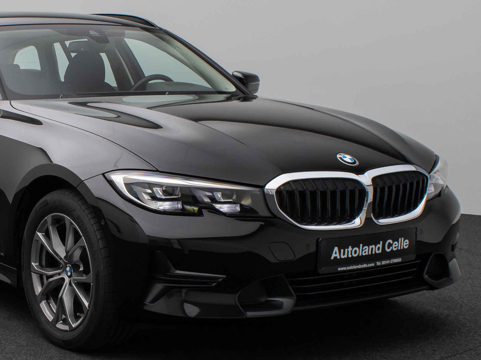 BMW 320d SportLine - Samsaru's Car Outlet