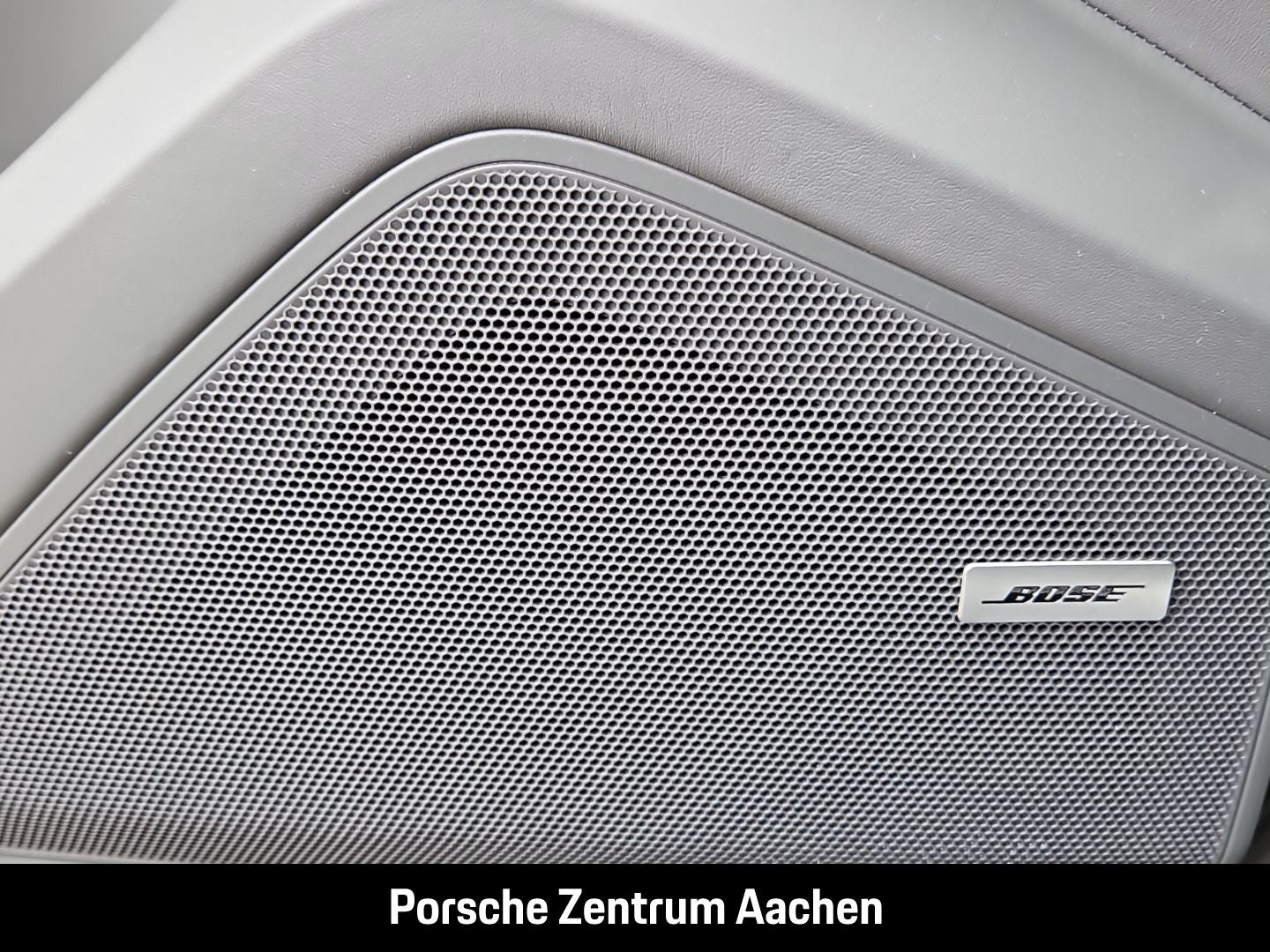 Porsche Cayenne Platinum Edition BOSE Sportabgasanlage