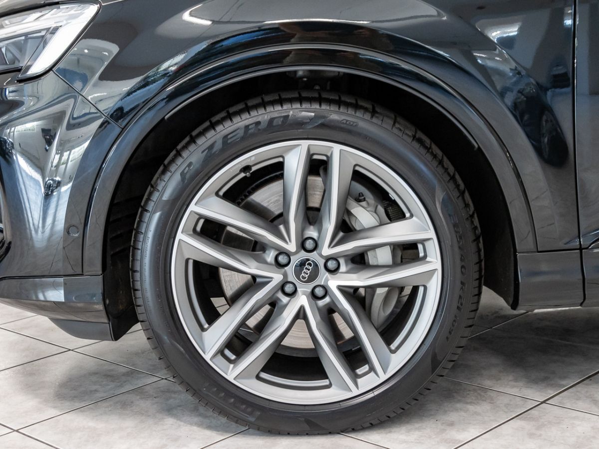 Audi Q7 SUV TFSI e S line 55 TFSI e quattro tiptronic