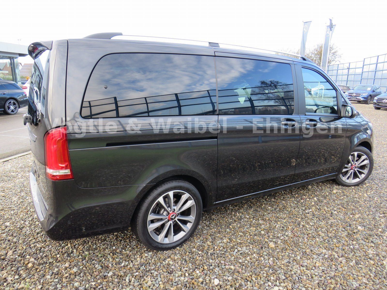 Mercedes-Benz V 300 d ED Lang - Samsaru's Car Outlet