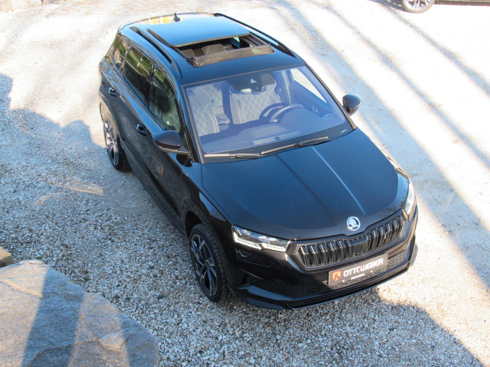 Skoda Karoq Sportline 1.5 TSI AHK 360° TRAVEL PANO