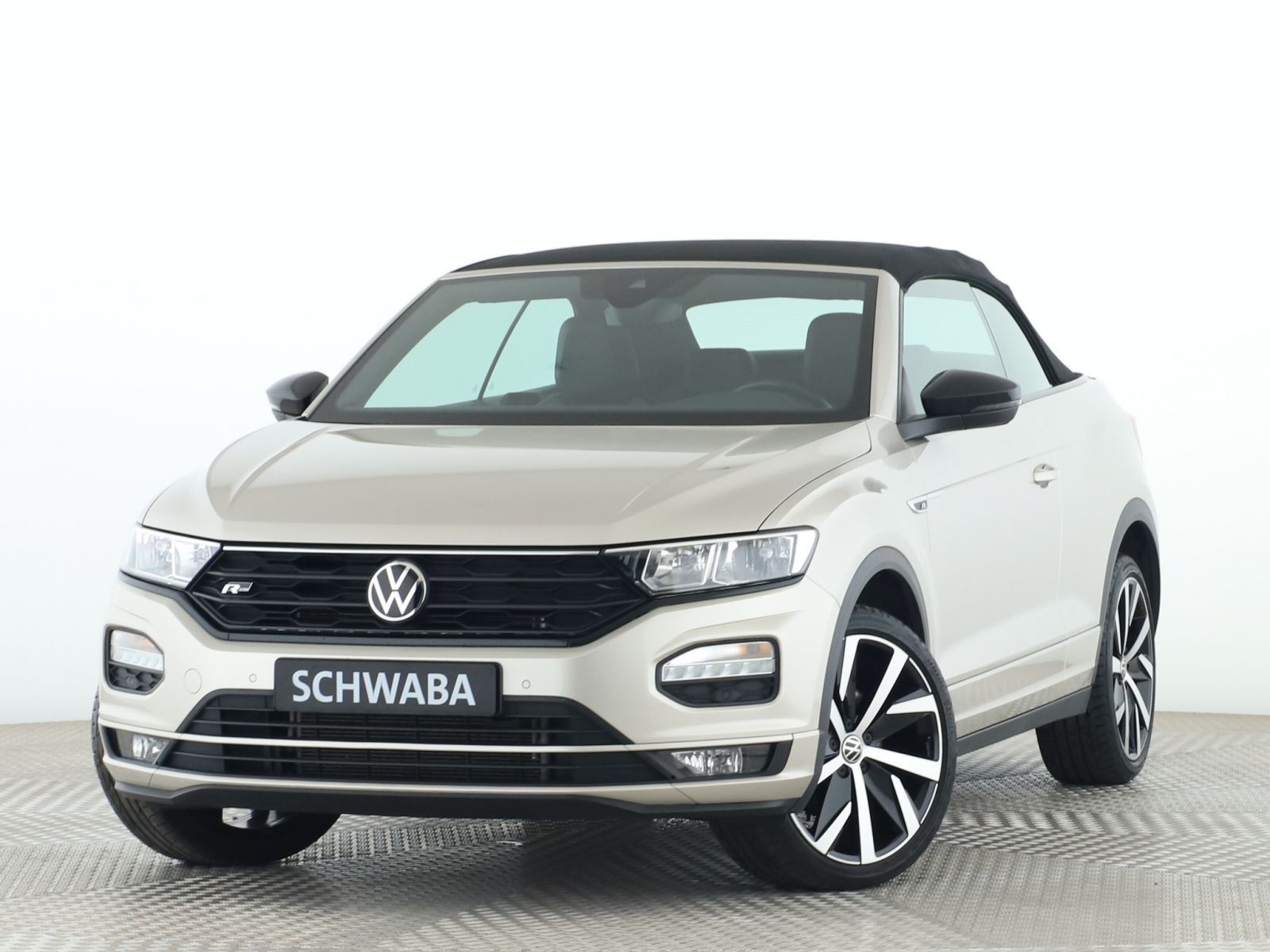 Volkswagen T-Roc R-Line 1.5 TSI - Samsaru's Car Outlet